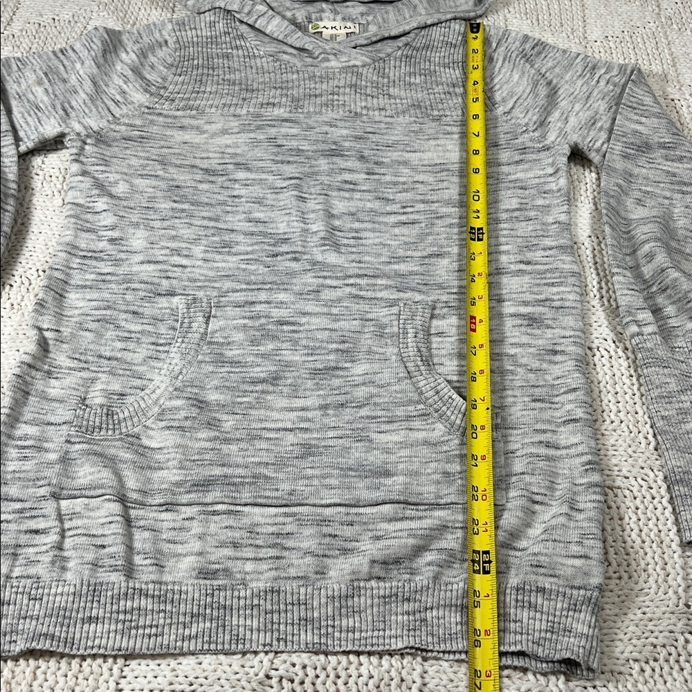 Akini Pullover Sweater - Picture 10 of 11
